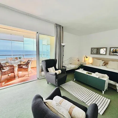 Panoramic South-facing Ocean View 公寓 *