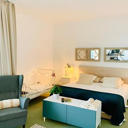 Panoramic South-facing Ocean View Apartament *