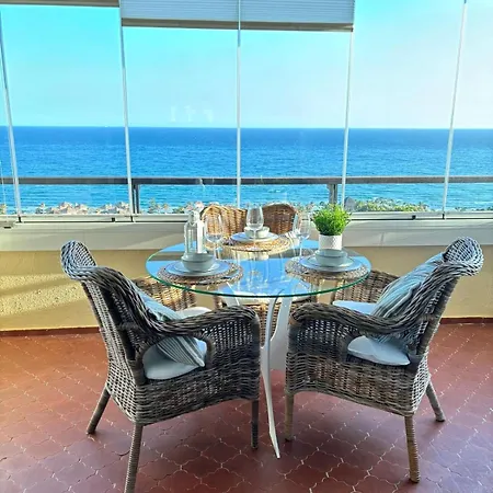 Panoramic South-facing Ocean View Apartament *